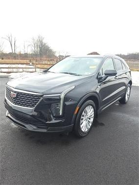 2024 Cadillac XT4 Luxury