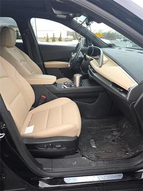 2024 Cadillac XT4 Luxury