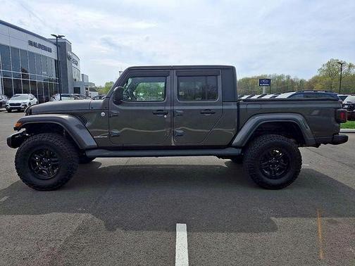 Granite Crystal Clearcoat Metallic 2021 Jeep Gladiator Overland