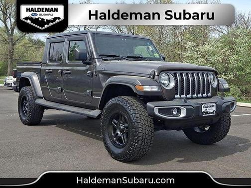 Granite Crystal Clearcoat Metallic 2021 Jeep Gladiator Overland
