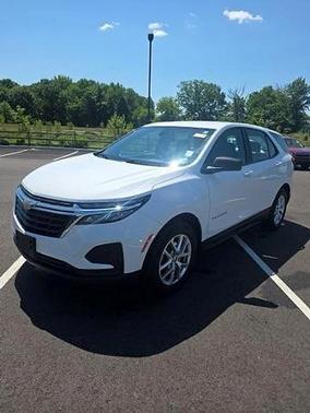 Summit White 2024 Chevrolet Equinox LS