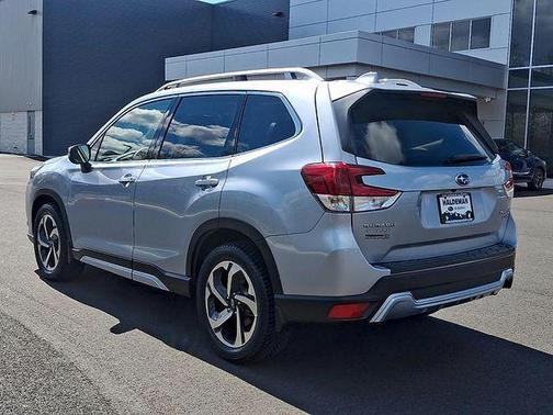 Ice Silver Metallic 2022 Subaru Forester Touring