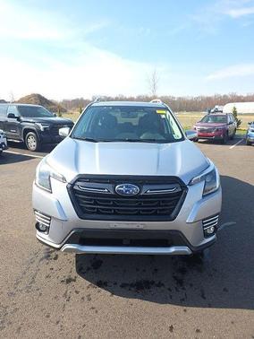 Ice Silver Metallic 2022 Subaru Forester Touring