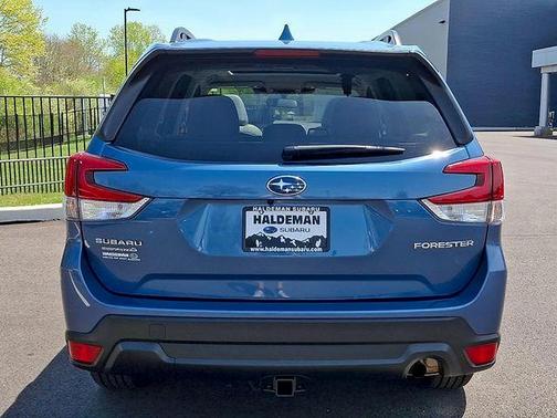 Horizon Blue Pearl 2022 Subaru Forester Premium