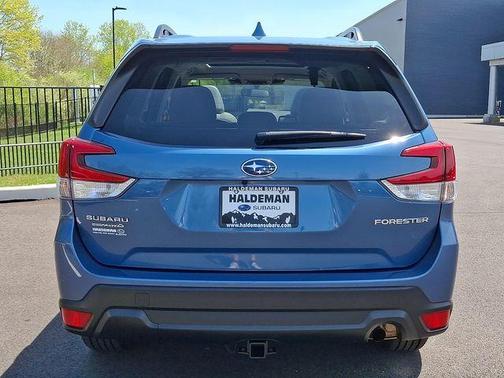 Horizon Blue Pearl 2022 Subaru Forester Premium