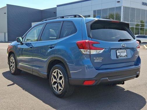 Horizon Blue Pearl 2022 Subaru Forester Premium