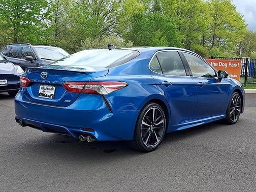 Blue Streak / Midnight Black Metallic 2019 Toyota Camry XSE