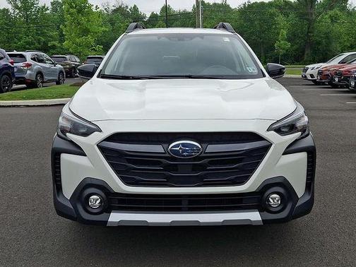 Crystal White Pearl 2023 Subaru Outback Limited