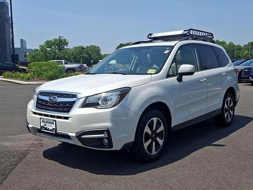 Crystal White Pearl 2017 Subaru Forester 2.5i Limited
