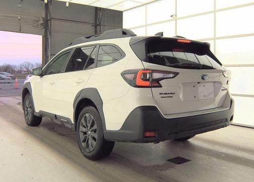 Crystal White Pearl 2025 Subaru Outback Onyx Edition