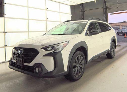 Crystal White Pearl 2025 Subaru Outback Onyx Edition