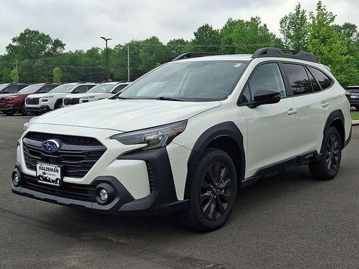 Crystal White Pearl 2025 Subaru Outback Onyx Edition