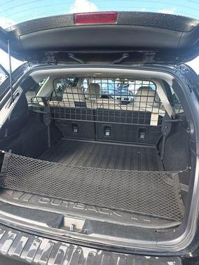 Crystal Black Silica 2017 Subaru Outback 3.6R Limited