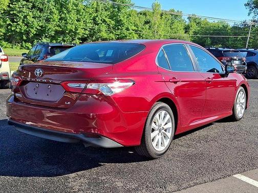 Pearl 2018 Toyota Camry LE