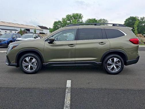 Autumn Green Metallic 2025 Subaru Ascent Premium
