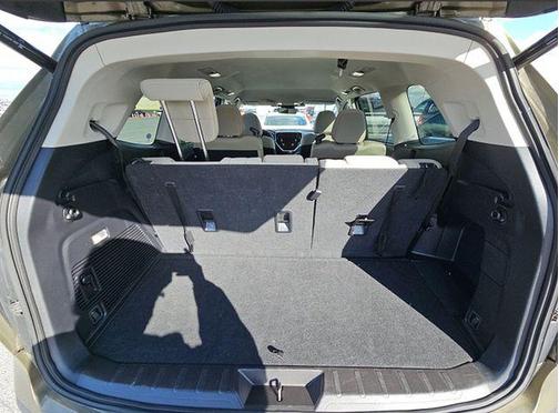 Green Metallic 2025 Subaru Ascent Premium