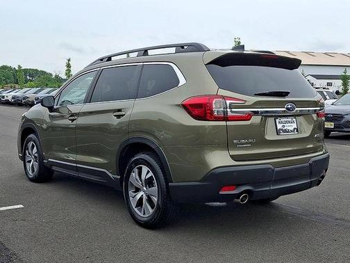 Autumn Green Metallic 2025 Subaru Ascent Premium