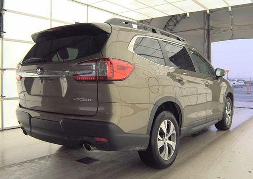 Green Metallic 2025 Subaru Ascent Premium