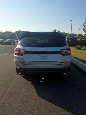 Lunar Silver Metallic 2023 Honda Pilot Sport