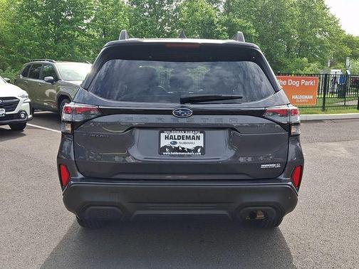 Magnetite Gray Metallic 2025 Subaru Forester Premium