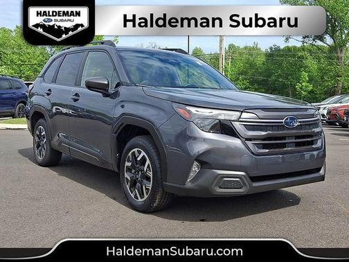 Magnetite Gray Metallic 2025 Subaru Forester Premium