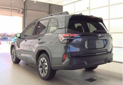 Magnetite Gray Metallic 2025 Subaru Forester Premium