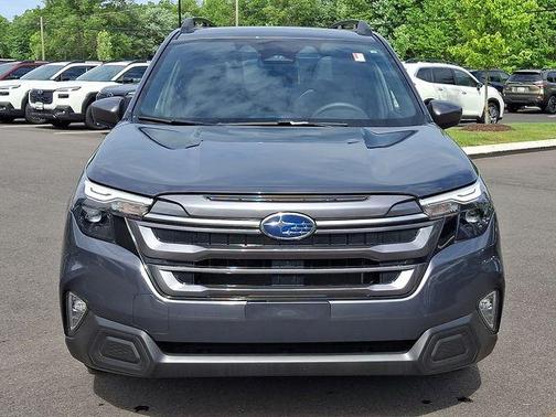 Magnetite Gray Metallic 2025 Subaru Forester Premium