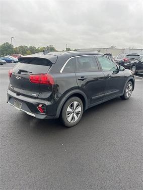 2022 Kia Niro LX
