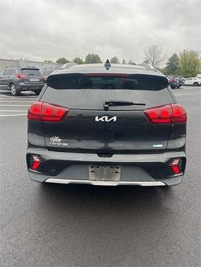 2022 Kia Niro LX