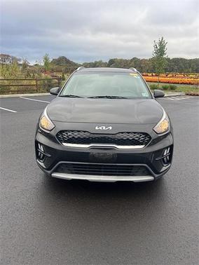 2022 Kia Niro LX