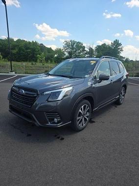 Magnetite Gray Metallic 2023 Subaru Forester Limited