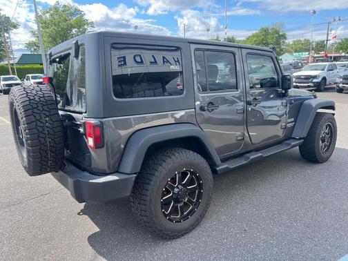 2017 Jeep Wrangler Unlimited Sport