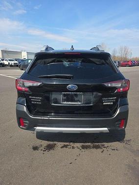 Crystal Black Silica 2022 Subaru Outback Touring XT