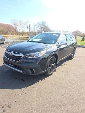 Crystal Black Silica 2022 Subaru Outback Touring XT