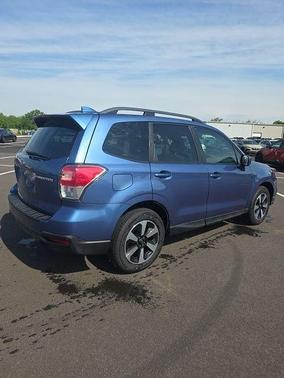 Quartz Blue Pearl 2018 Subaru Forester 2.5i Premium