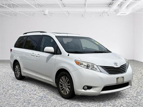 2014 Toyota Sienna XLE