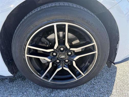 2020 Ford Mustang EcoBoost