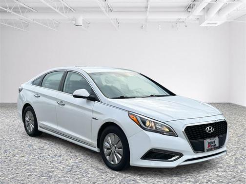 2017 Hyundai SONATA Hybrid SE