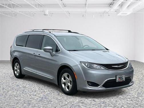 2018 Chrysler Pacifica Hybrid Touring L
