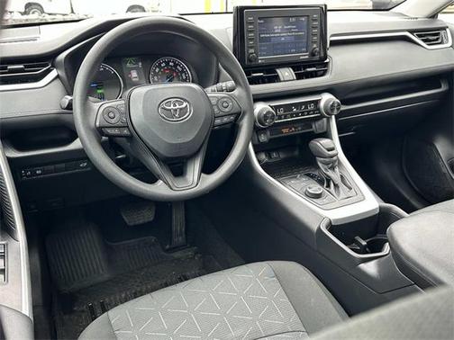 2022 Toyota RAV4 Hybrid XLE