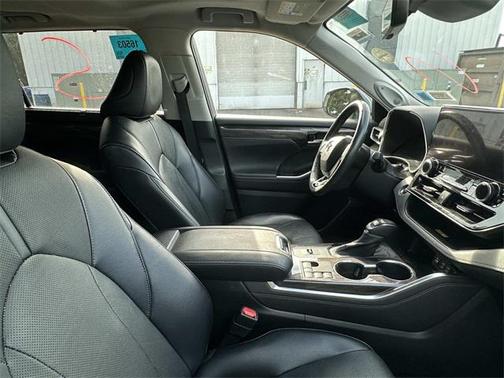 2023 Toyota Highlander Hybrid Limited