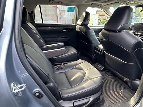 2023 Toyota Highlander Hybrid Limited