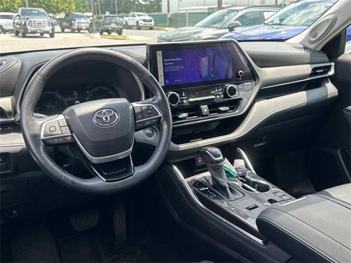 2023 Toyota Highlander Hybrid Limited