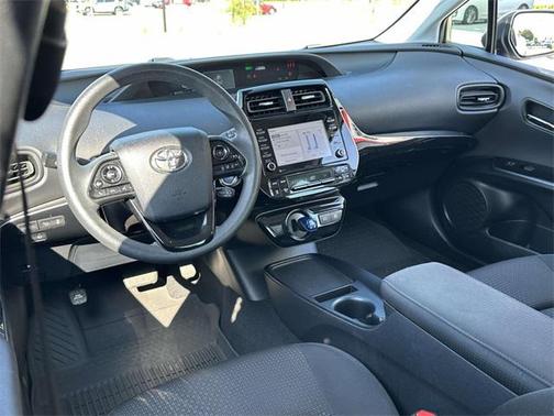 2022 Toyota Prius LE