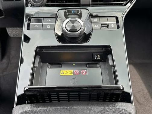 2025 Toyota bZ4X XLE