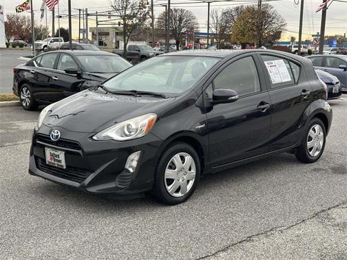 2016 Toyota Prius c Three