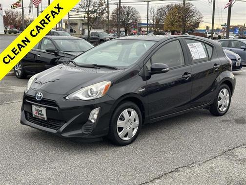 2016 Toyota Prius c Three