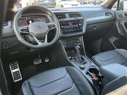 2022 Volkswagen Tiguan 2.0T SEL R-Line 4MOTION