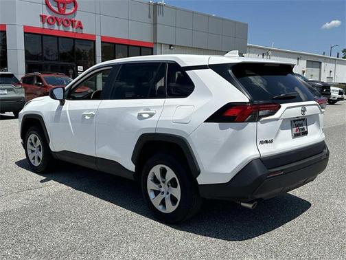 2022 Toyota RAV4 LE
