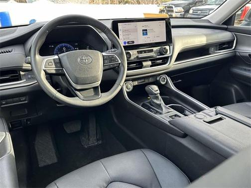 2025 Toyota Grand Highlander XLE